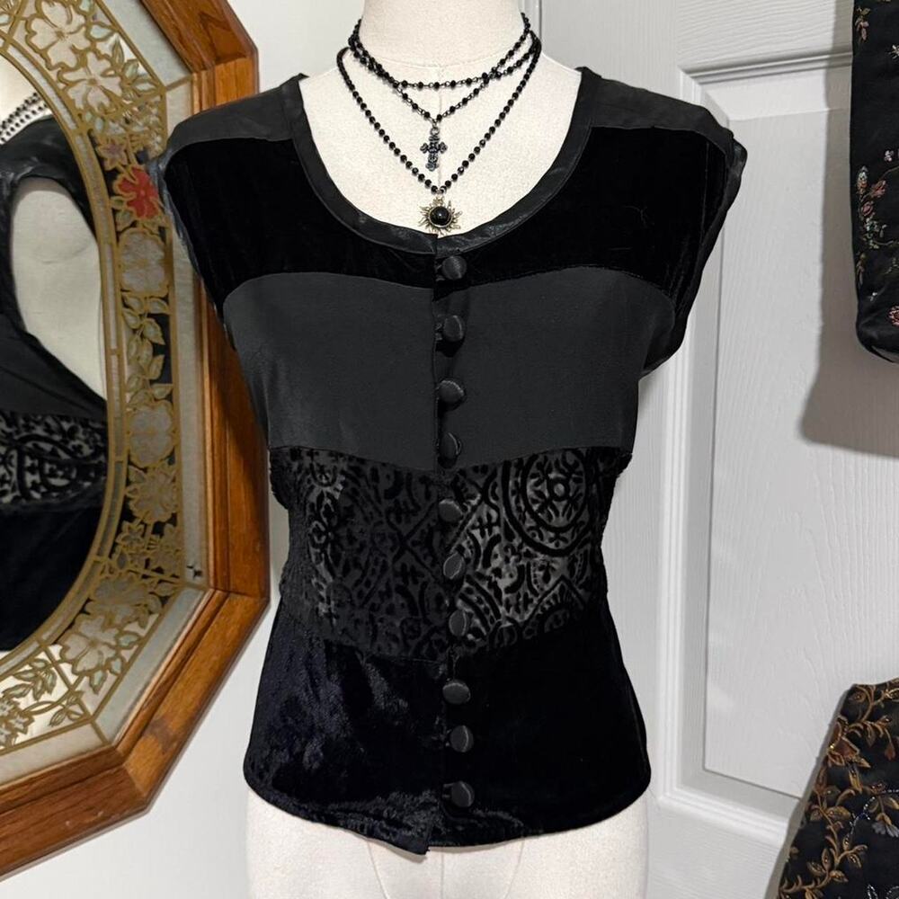VTG Y2K/90s Kathryn Deene Black Velvet Damask Patchwork Button Down Vest Top